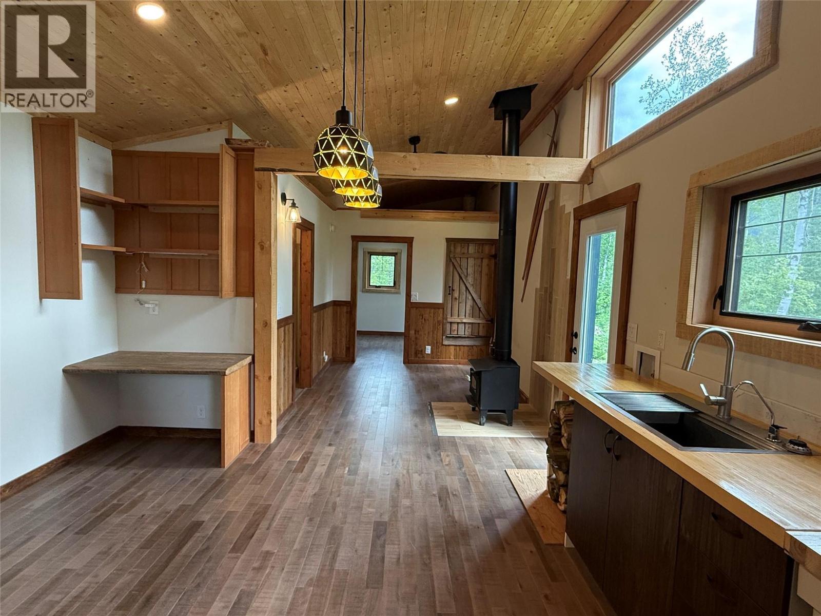2487 Seward Rd, Golden, BC