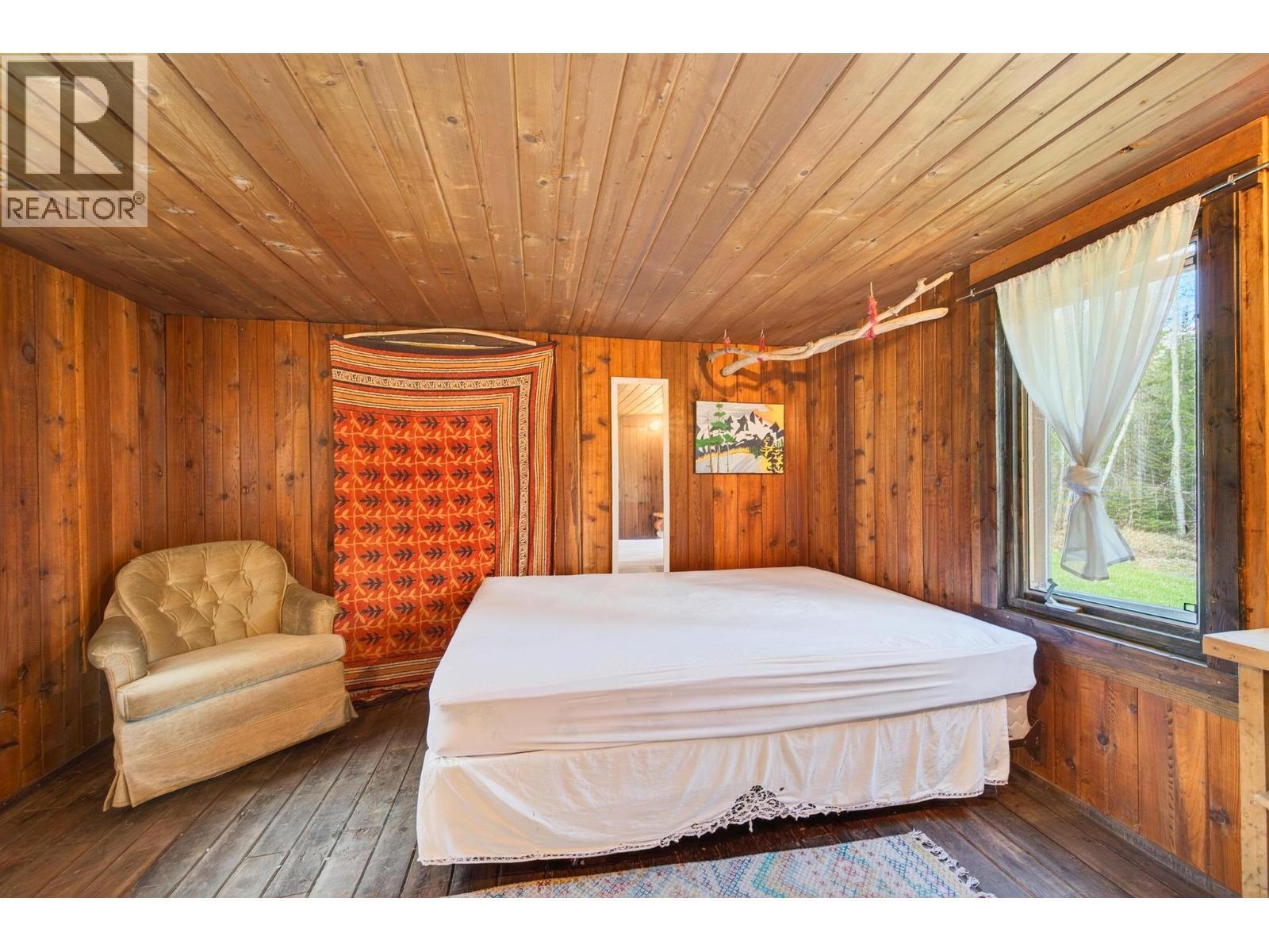 2487 Seward Rd, Golden, BC