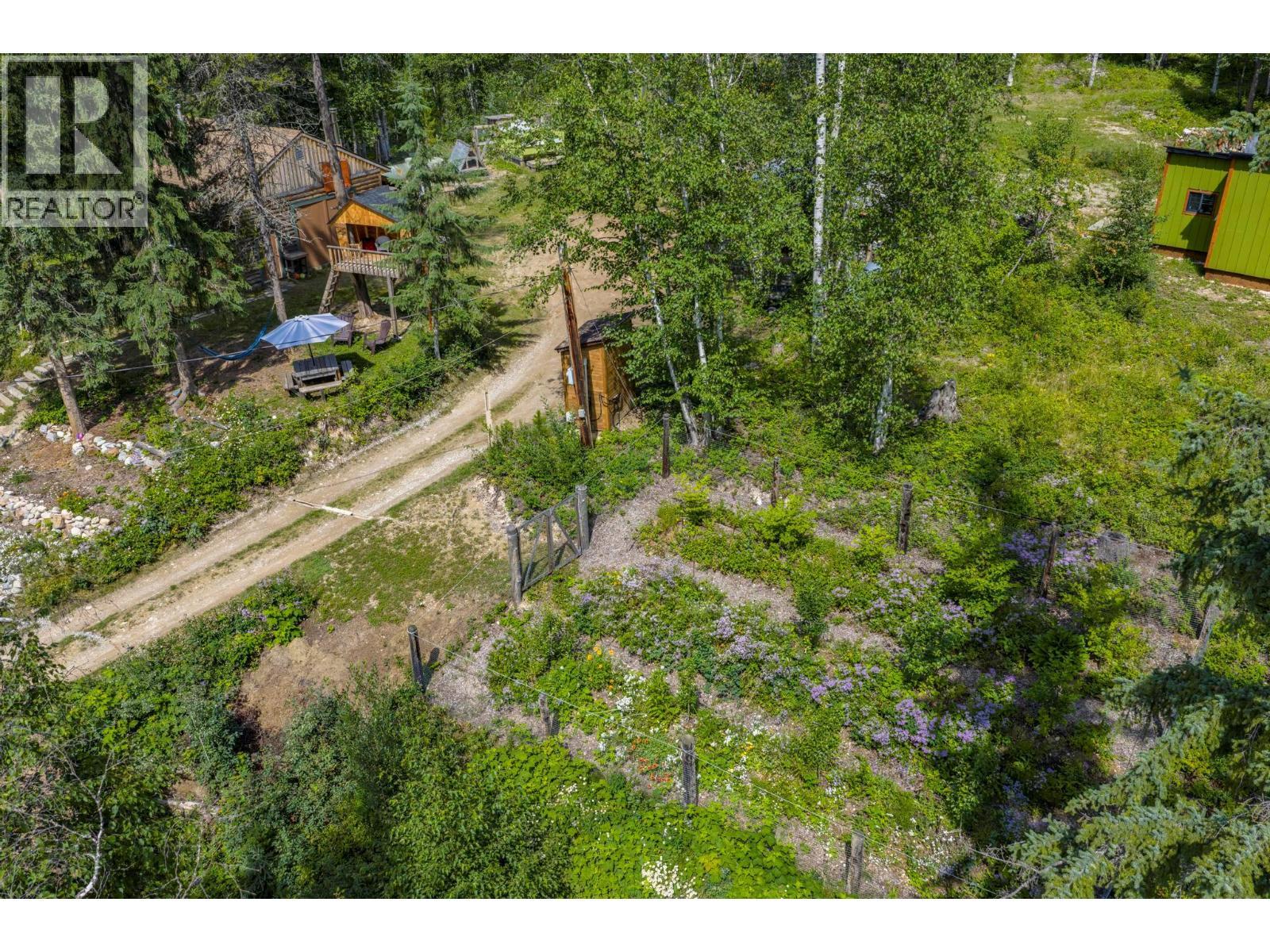 2487 Seward Rd, Golden, BC