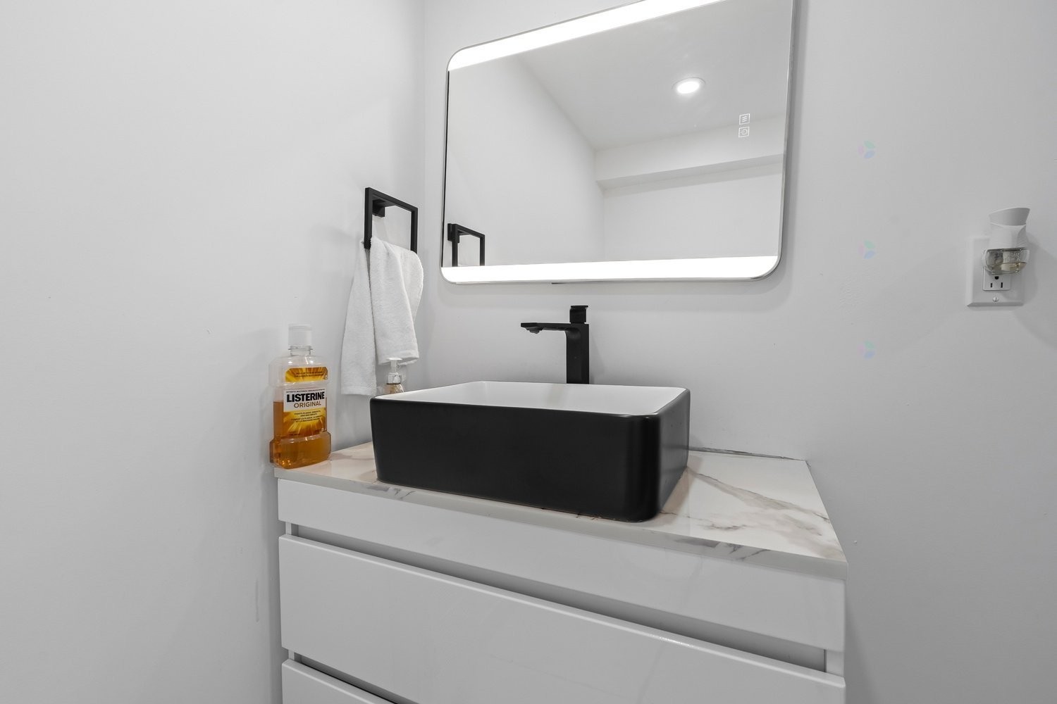 Salle de bains - 6705 Rue Rivière, Laval (Auteuil), QC - Indoor