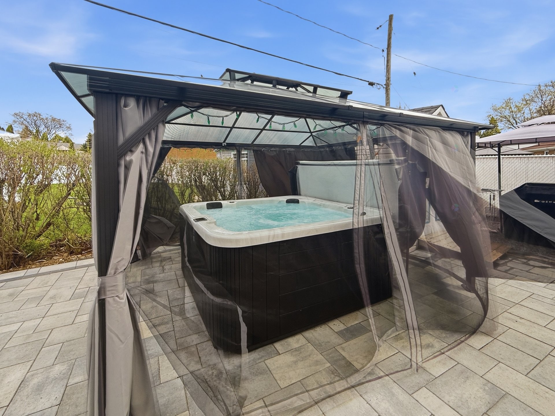 Cour - 6705 Rue Rivière, Laval (Auteuil), QC - Outdoor