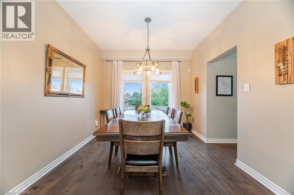 387 Gravel Ridge Trail, Kitchener, ON - Indoor Photo Showing Dining Room