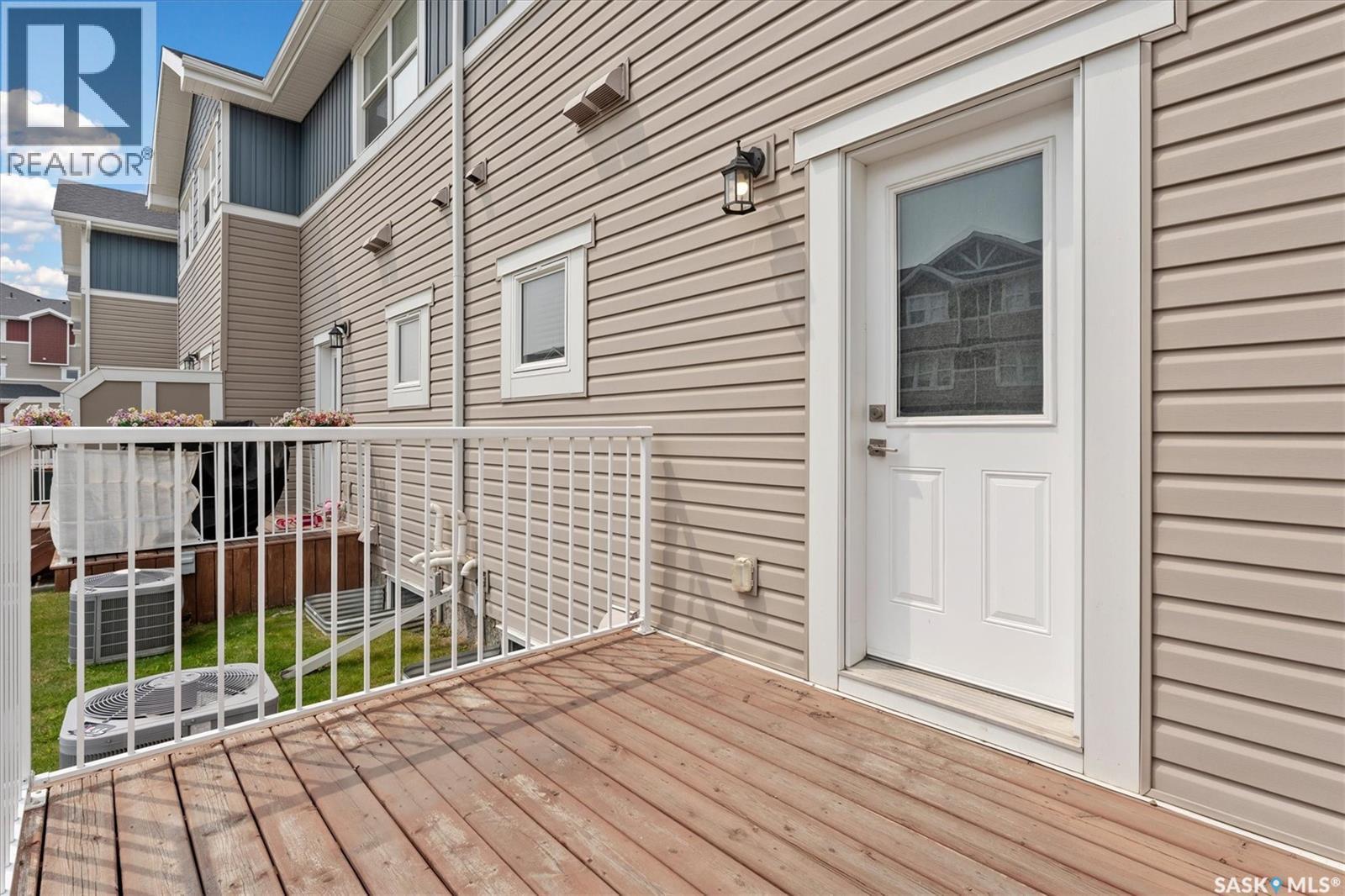 1216 Pringle Way, Saskatoon, SK - Outdoor With Exterior