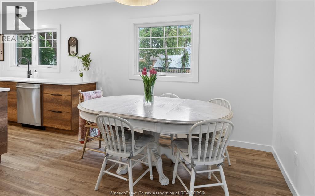 214 Coronado, Tecumseh, ON - Indoor Photo Showing Dining Room