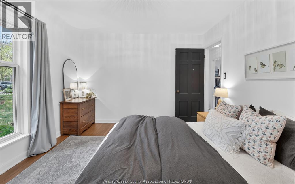 214 Coronado, Tecumseh, ON - Indoor Photo Showing Bedroom