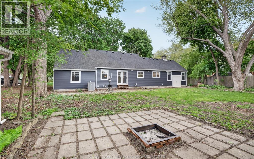 214 Coronado, Tecumseh, ON - Outdoor