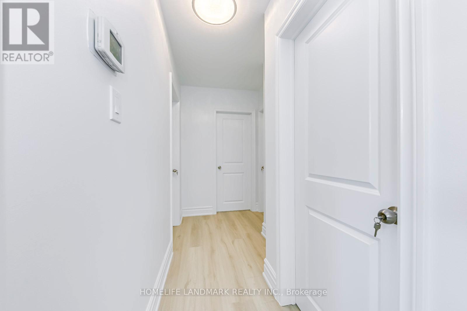 146 Manning Avenue, Hamilton, ON - Indoor Photo Showing Other Room