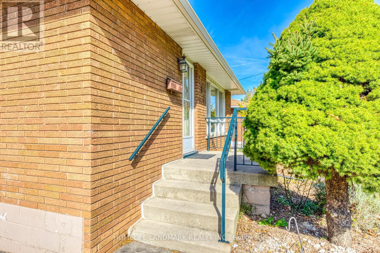 146 Manning Avenue, Hamilton, ON - Outdoor