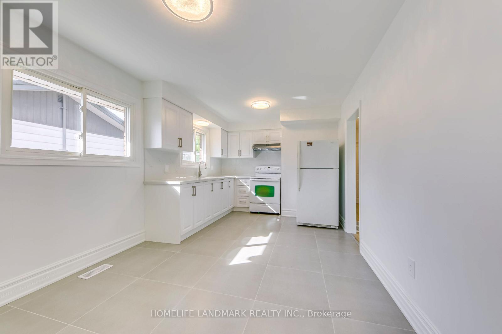 146 Manning Avenue, Hamilton, ON - Indoor