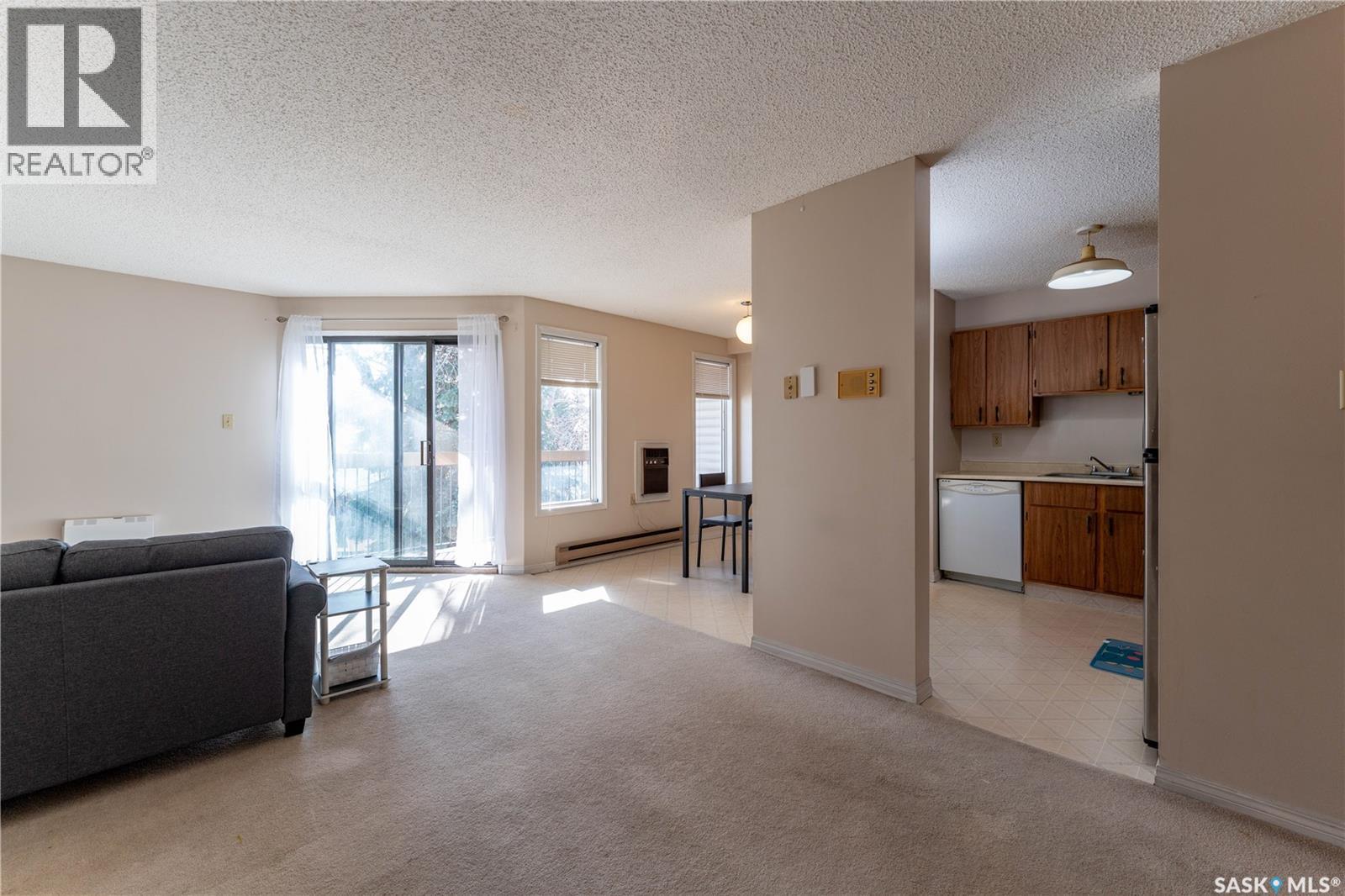 303 302 Tait Crescent, Saskatoon, SK - Indoor