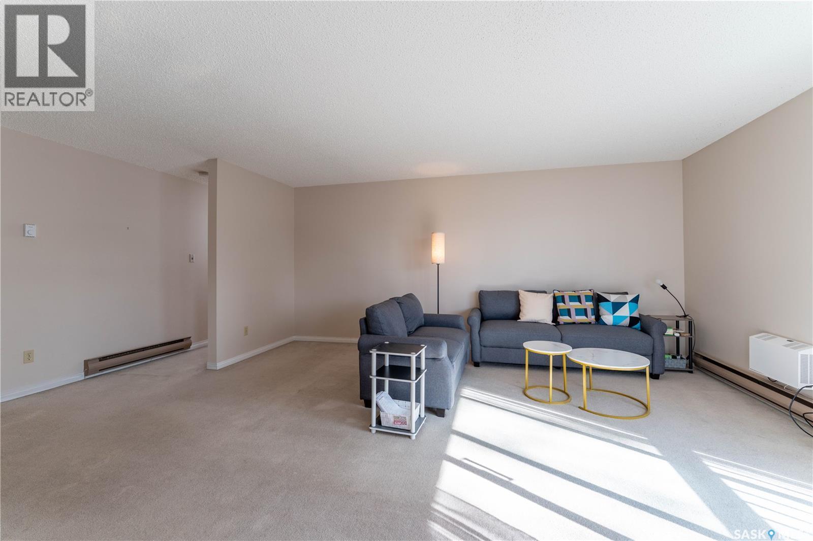 303 302 Tait Crescent, Saskatoon, SK - Indoor