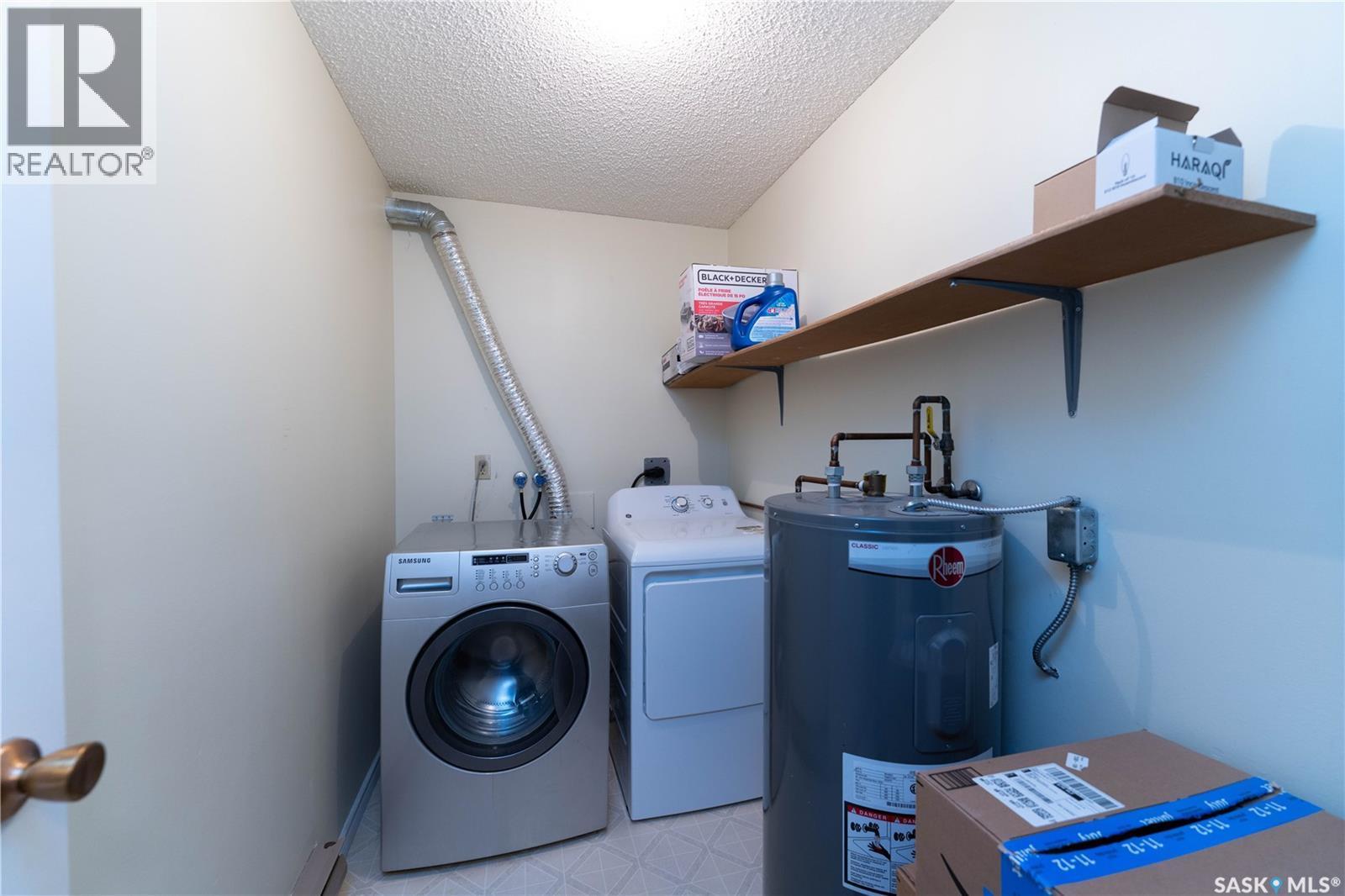 303 302 Tait Crescent, Saskatoon, SK - Indoor Photo Showing Laundry Room