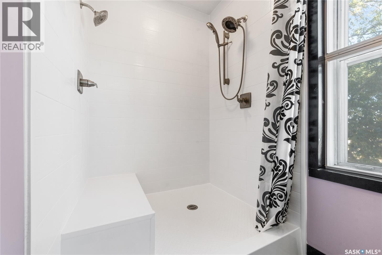1002 9Th Street, Perdue, SK - Indoor Photo Showing Bathroom