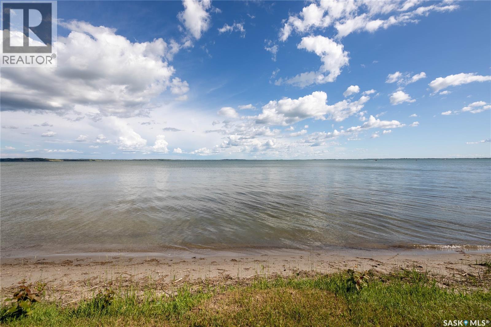 61 Lake Avenue, Jackfish Lake, SK