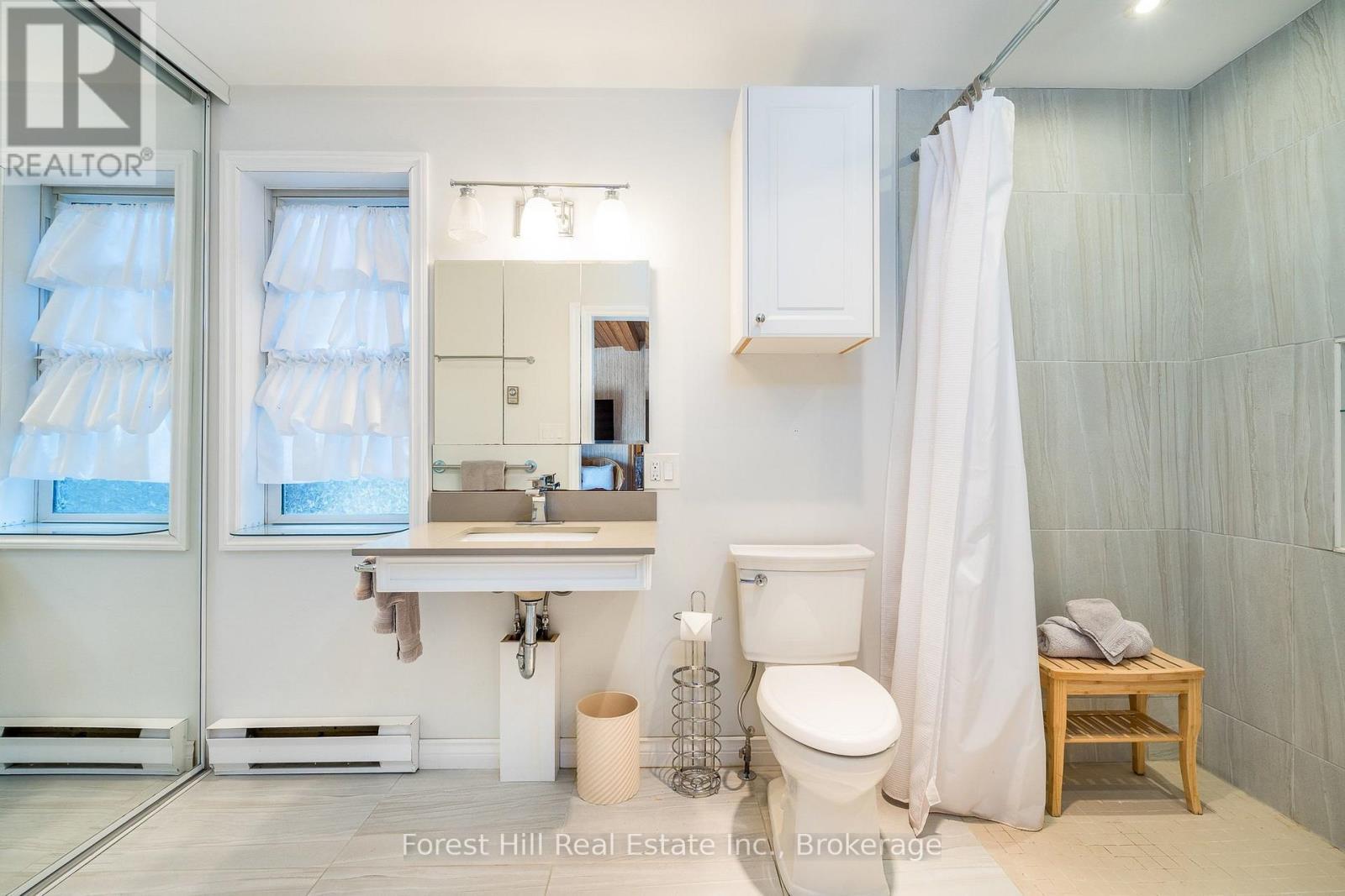 1628 Tiny Beaches Road N, Tiny, ON - Indoor Photo Showing Bathroom
