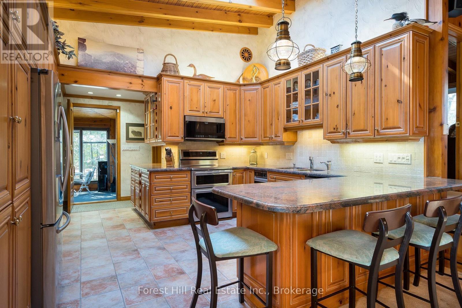 1628 Tiny Beaches Road N, Tiny, ON - Indoor Photo Showing Kitchen