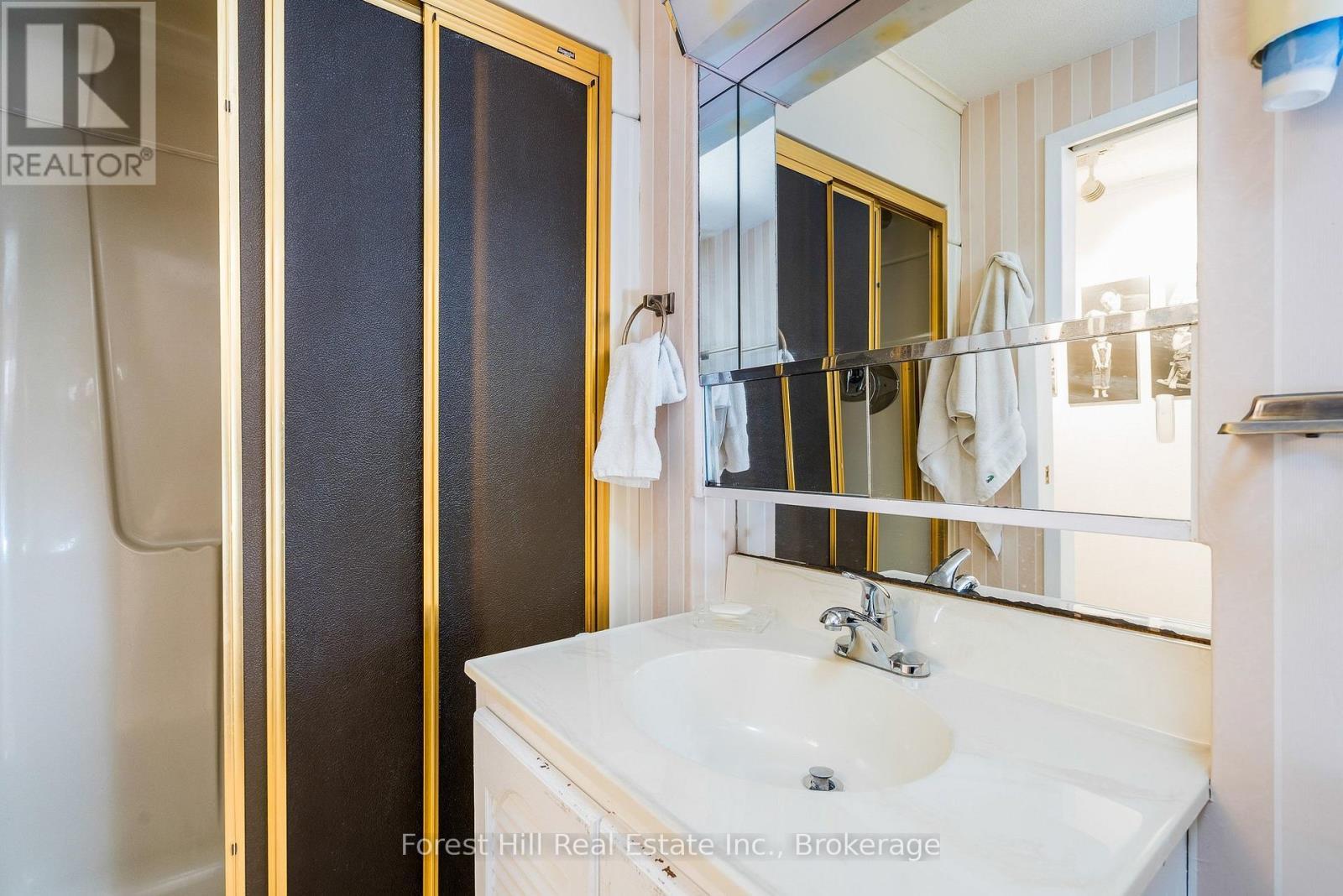 1628 Tiny Beaches Road N, Tiny, ON - Indoor Photo Showing Bathroom