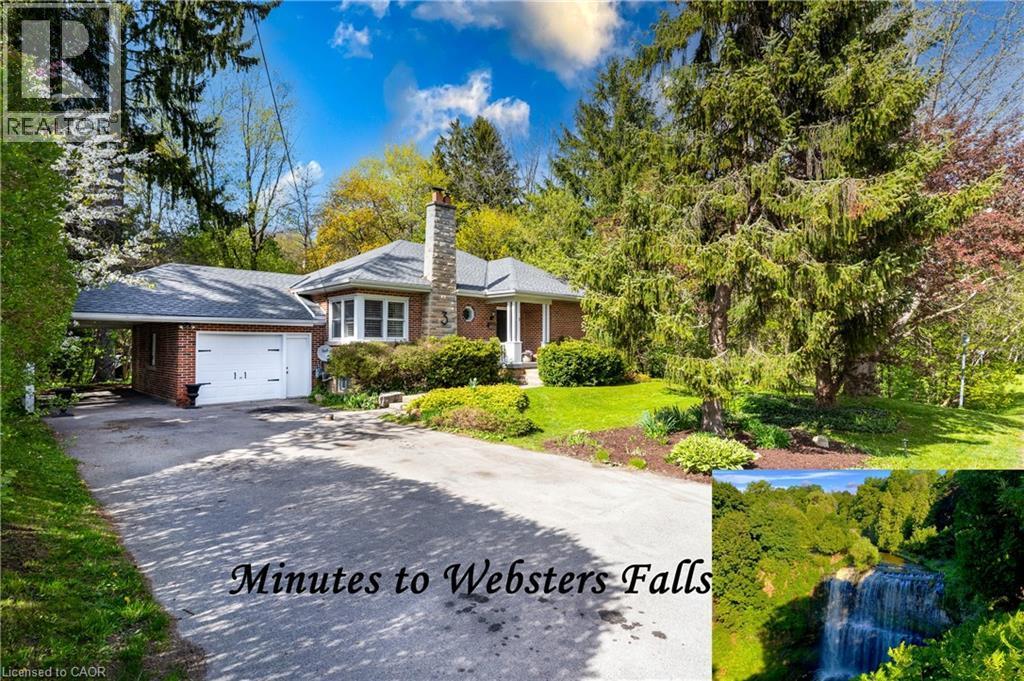Beautiful bungallow 5minutes walk to Websters Falls - 3 Fallsview Road, Hamilton, ON - Outdoor With Facade