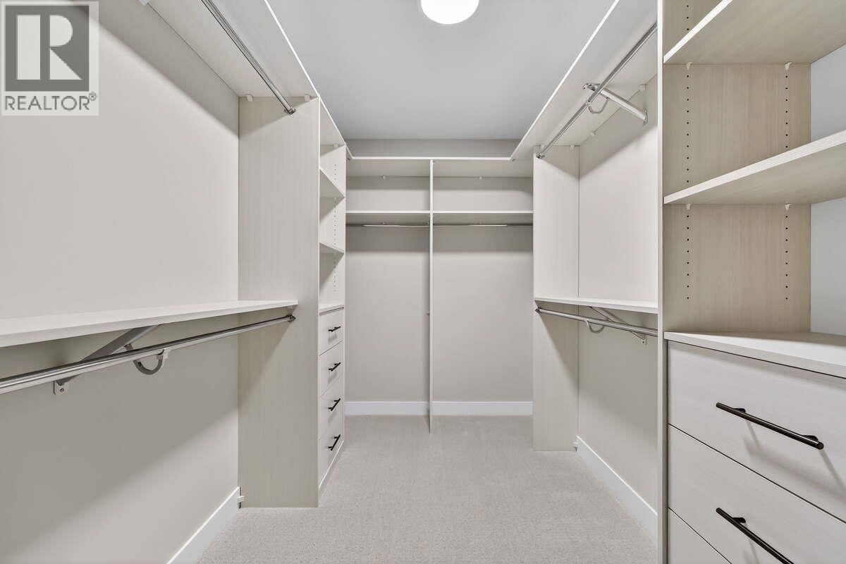 1550 Union Road Unit# 44, Kelowna, BC - Indoor With Storage