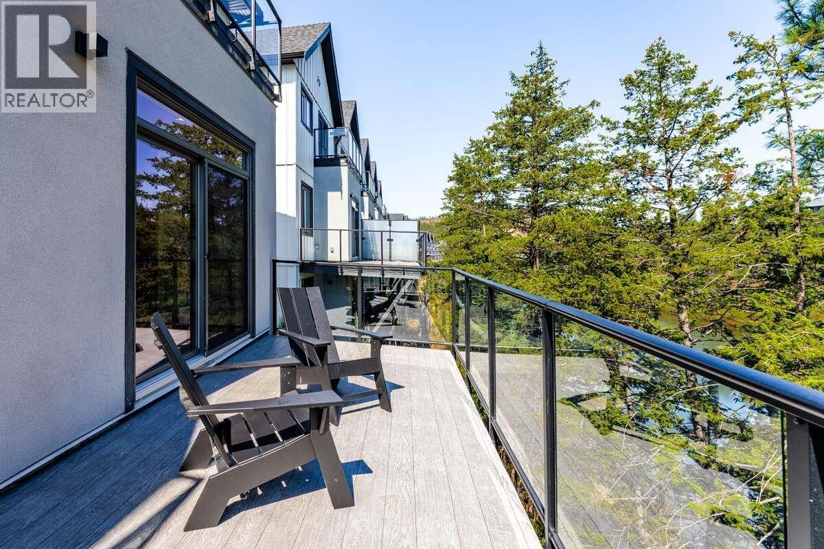 1550 Union Road Unit# 44, Kelowna, BC - Outdoor With Balcony