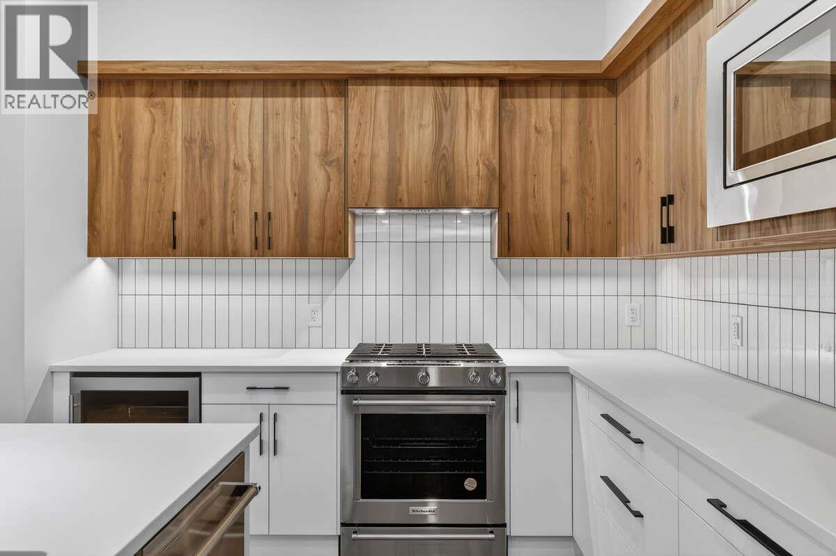 1550 Union Road Unit# 44, Kelowna, BC - Indoor Photo Showing Kitchen