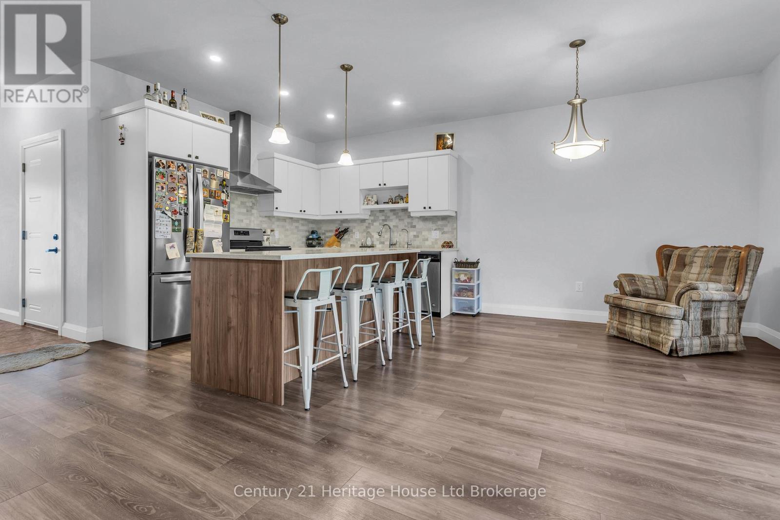 102 - 360 Quarter Town Line, Tillsonburg, ON - Indoor Photo Showing Other Room