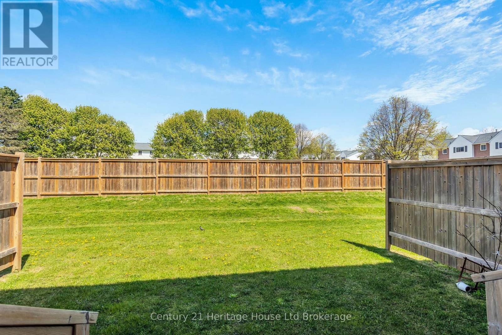 102 - 360 Quarter Town Line, Tillsonburg, ON - Outdoor With Backyard