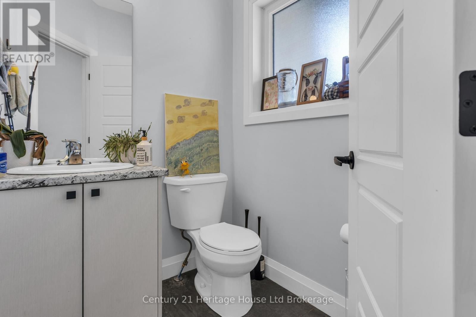 102 - 360 Quarter Town Line, Tillsonburg, ON - Indoor Photo Showing Bathroom