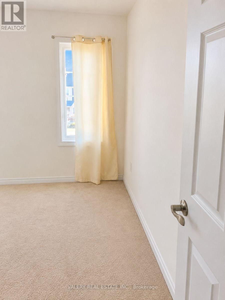 407 Linden Drive, Cambridge, ON - Indoor Photo Showing Other Room