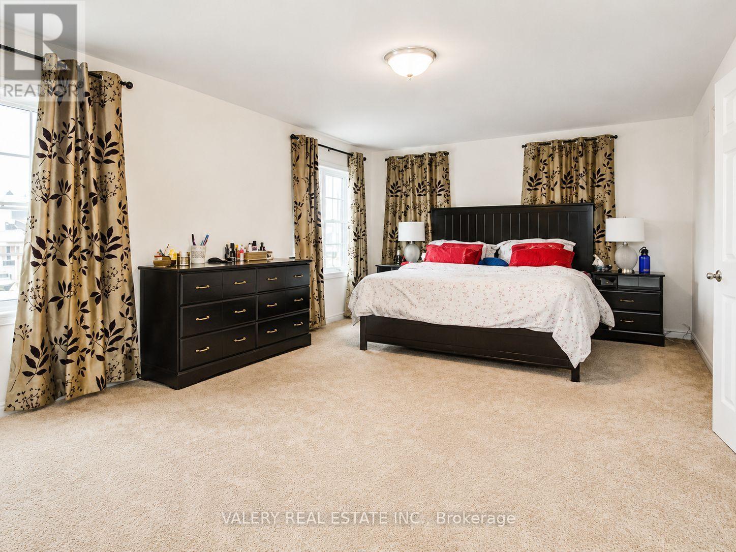 407 Linden Drive, Cambridge, ON - Indoor Photo Showing Bedroom