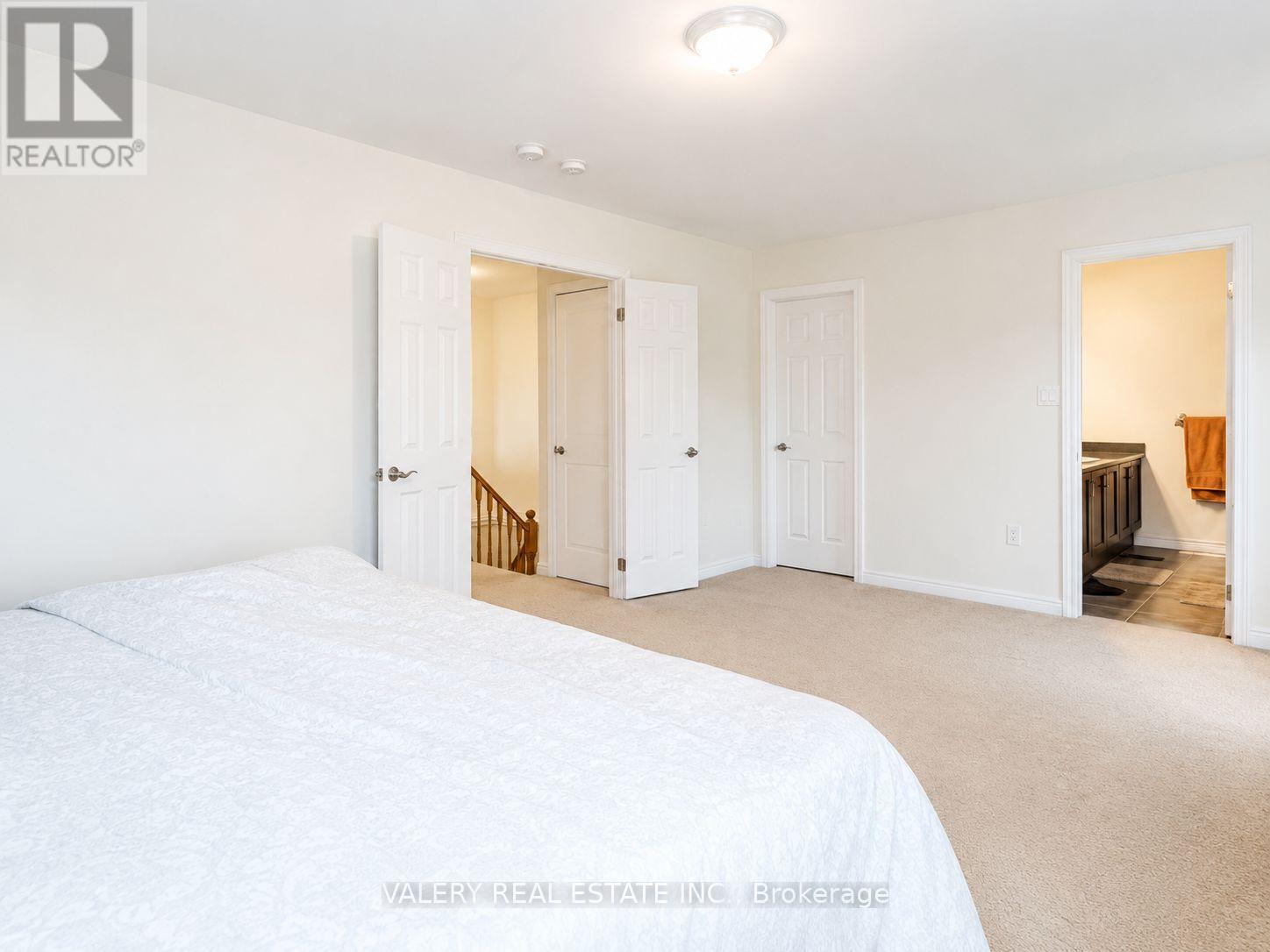 407 Linden Drive, Cambridge, ON - Indoor Photo Showing Bedroom