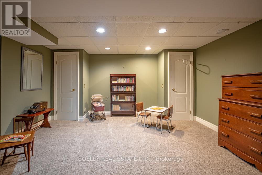 Lower level den - 720 Lake Street, St. Catharines (Lakeshore), ON - Indoor Photo Showing Other Room