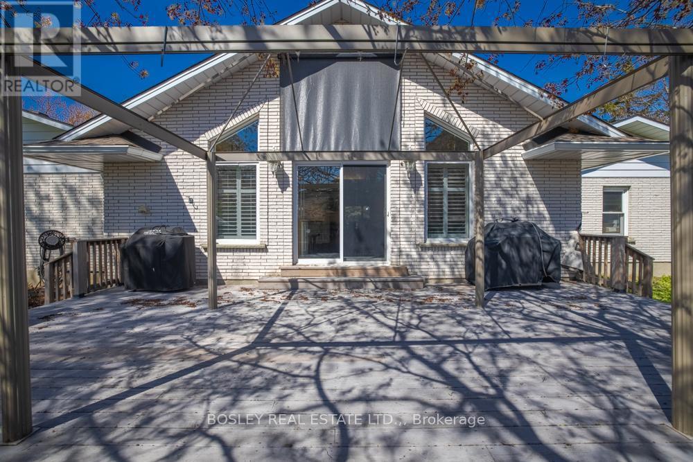 Patio access from family room - 720 Lake Street, St. Catharines (Lakeshore), ON - Outdoor With Body Of Water With View