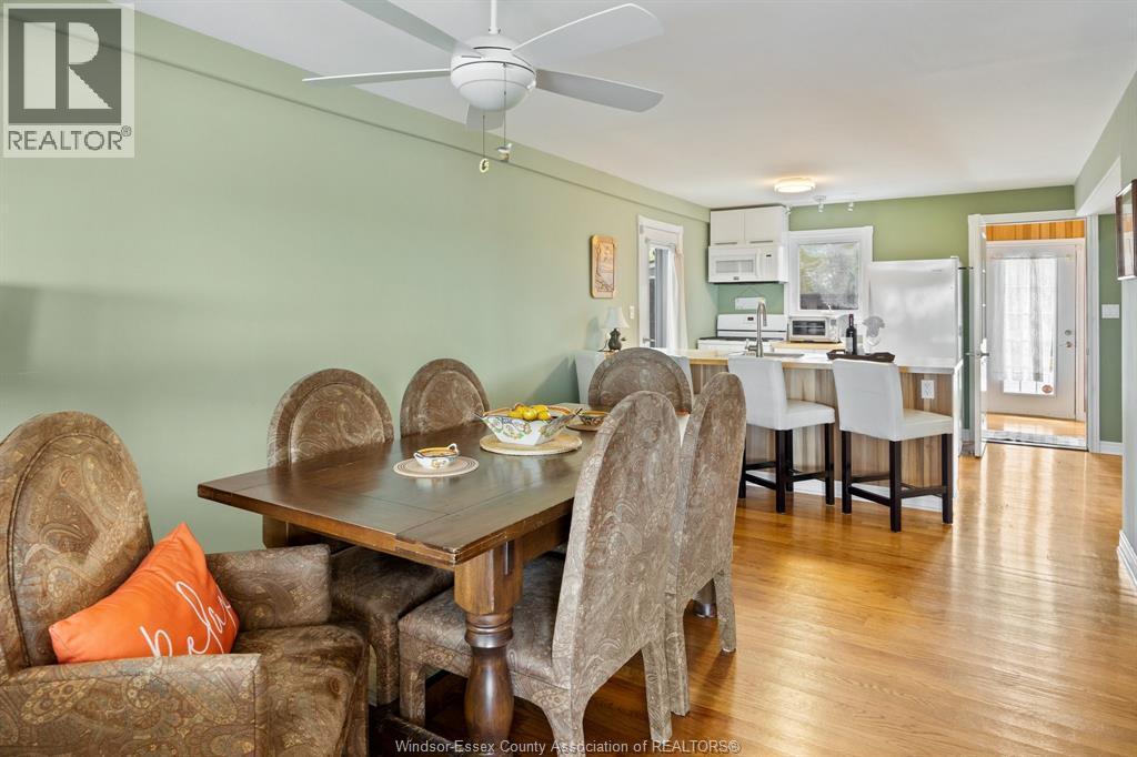 689 Ross Beach, Lakeshore, ON - Indoor Photo Showing Dining Room