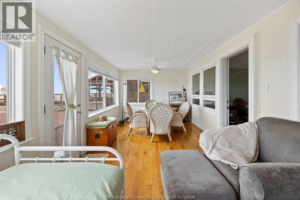 689 Ross Beach, Lakeshore, ON - Indoor