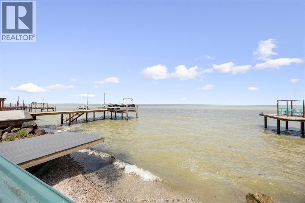 689 Ross Beach, Lakeshore, ON - Outdoor With Body Of Water With View