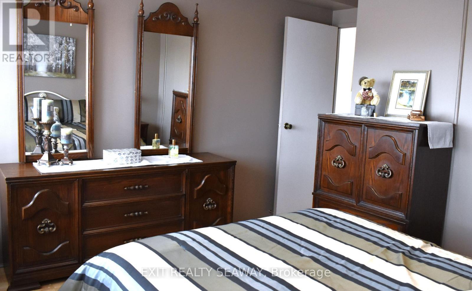 702 - 308 Second Street E, Cornwall, ON - Indoor Photo Showing Bedroom