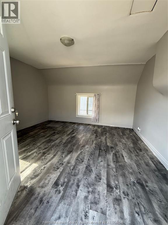669 Marentette Unit# Upper, Windsor, ON - Indoor Photo Showing Other Room