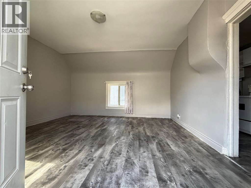 669 Marentette Unit# Upper, Windsor, ON - Indoor Photo Showing Other Room