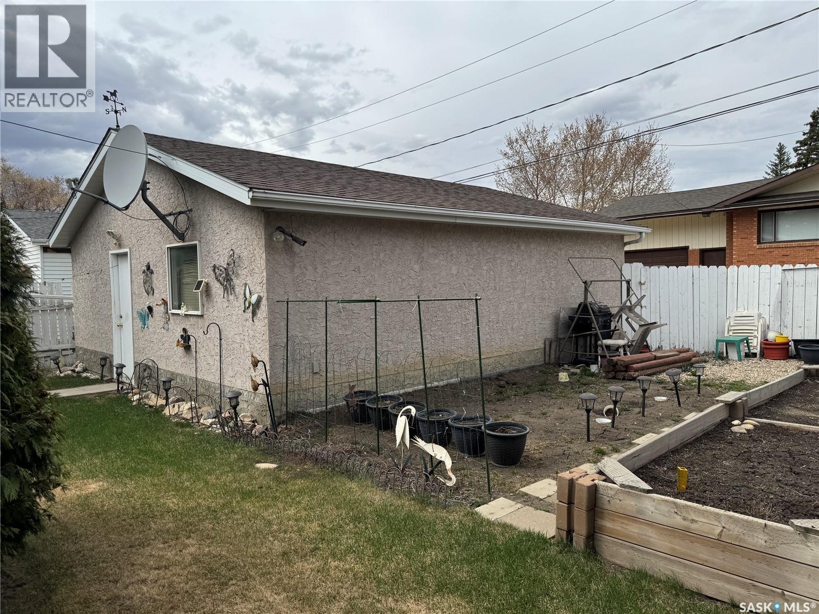 2504 Tomlinson Crescent, Saskatoon, SK - Outdoor