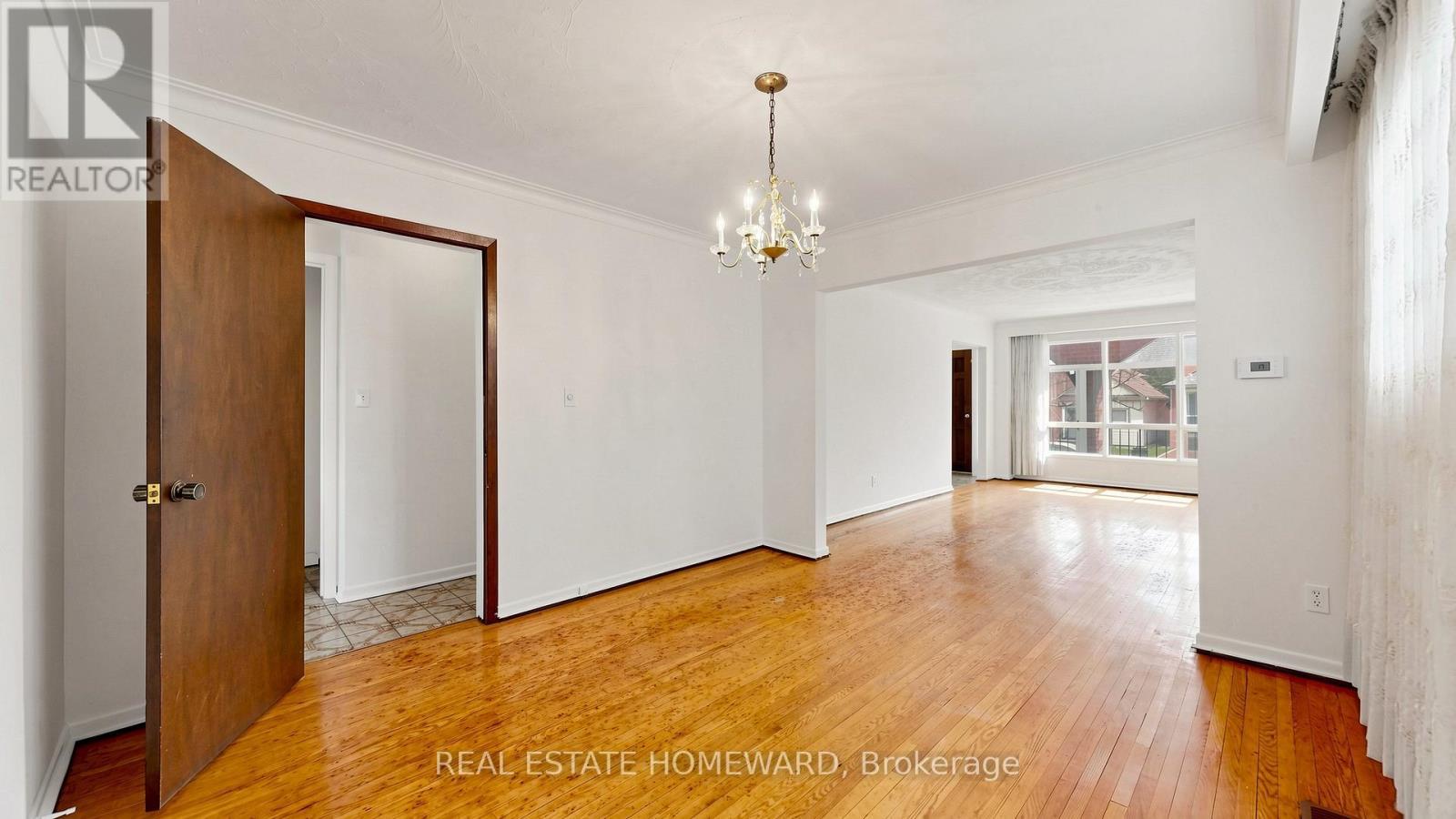 349 Monarch Park Avenue, Toronto, ON - Indoor Photo Showing Other Room