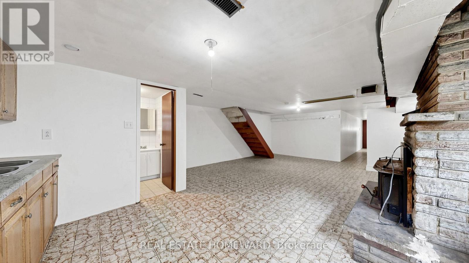 349 Monarch Park Avenue, Toronto, ON - Indoor Photo Showing Other Room