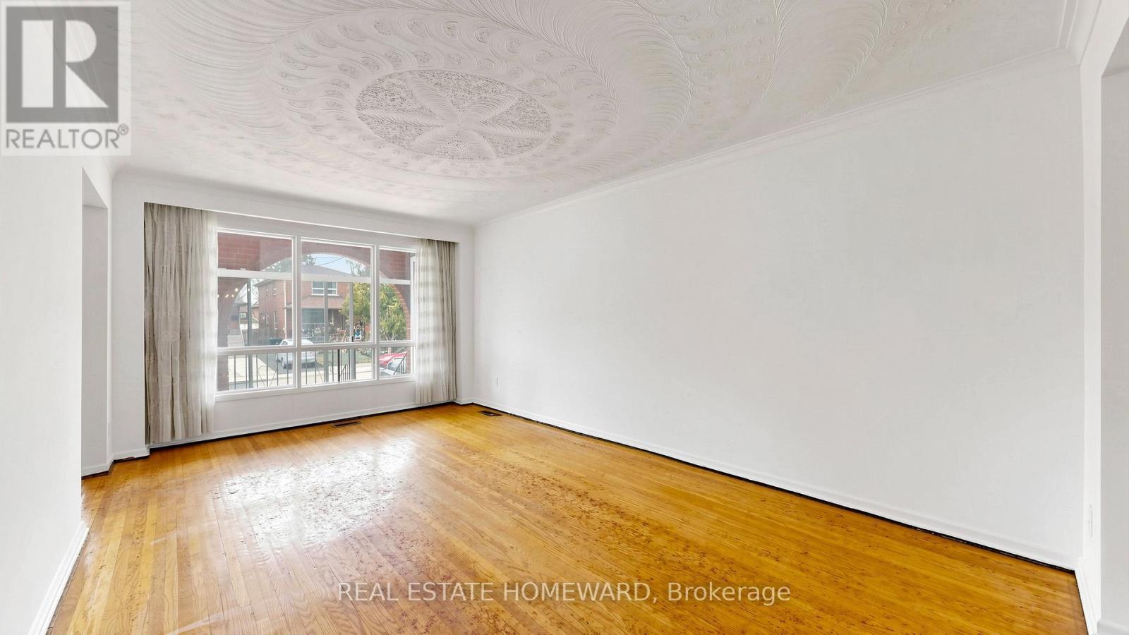 349 Monarch Park Avenue, Toronto, ON - Indoor Photo Showing Other Room