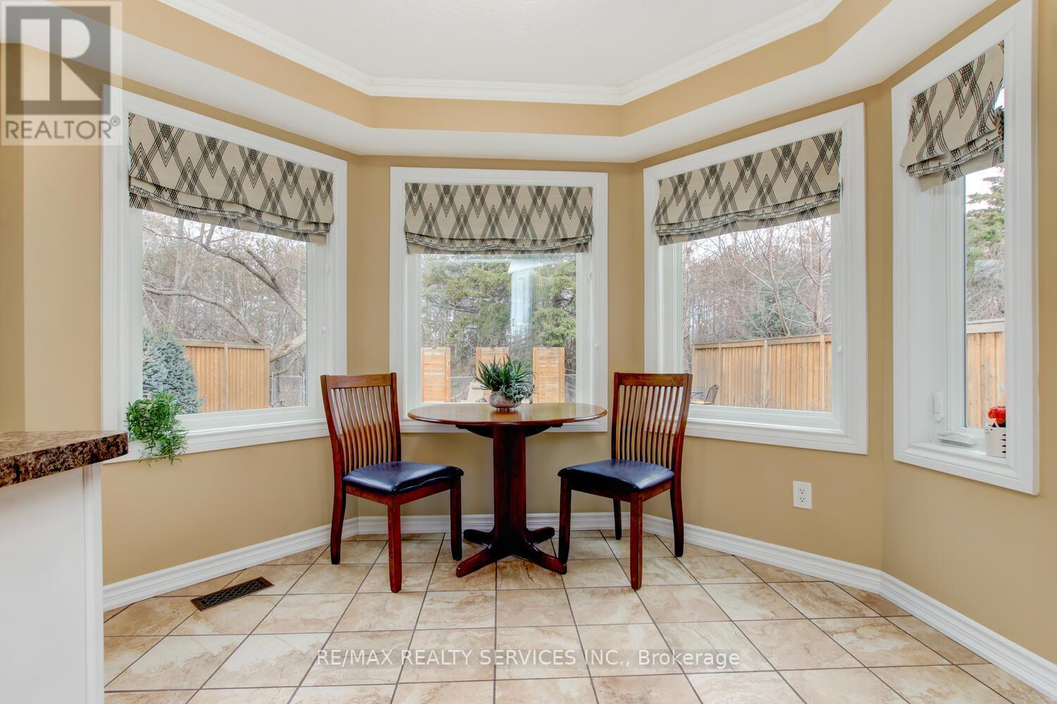 28 Chickadee Crescent, Brampton, ON - Indoor