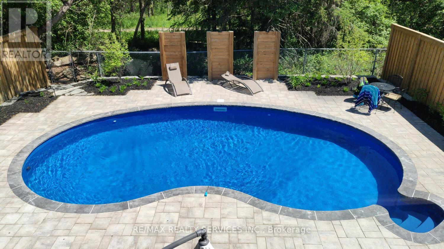 28 Chickadee Crescent, Brampton, ON - Outdoor With In Ground Pool With Backyard
