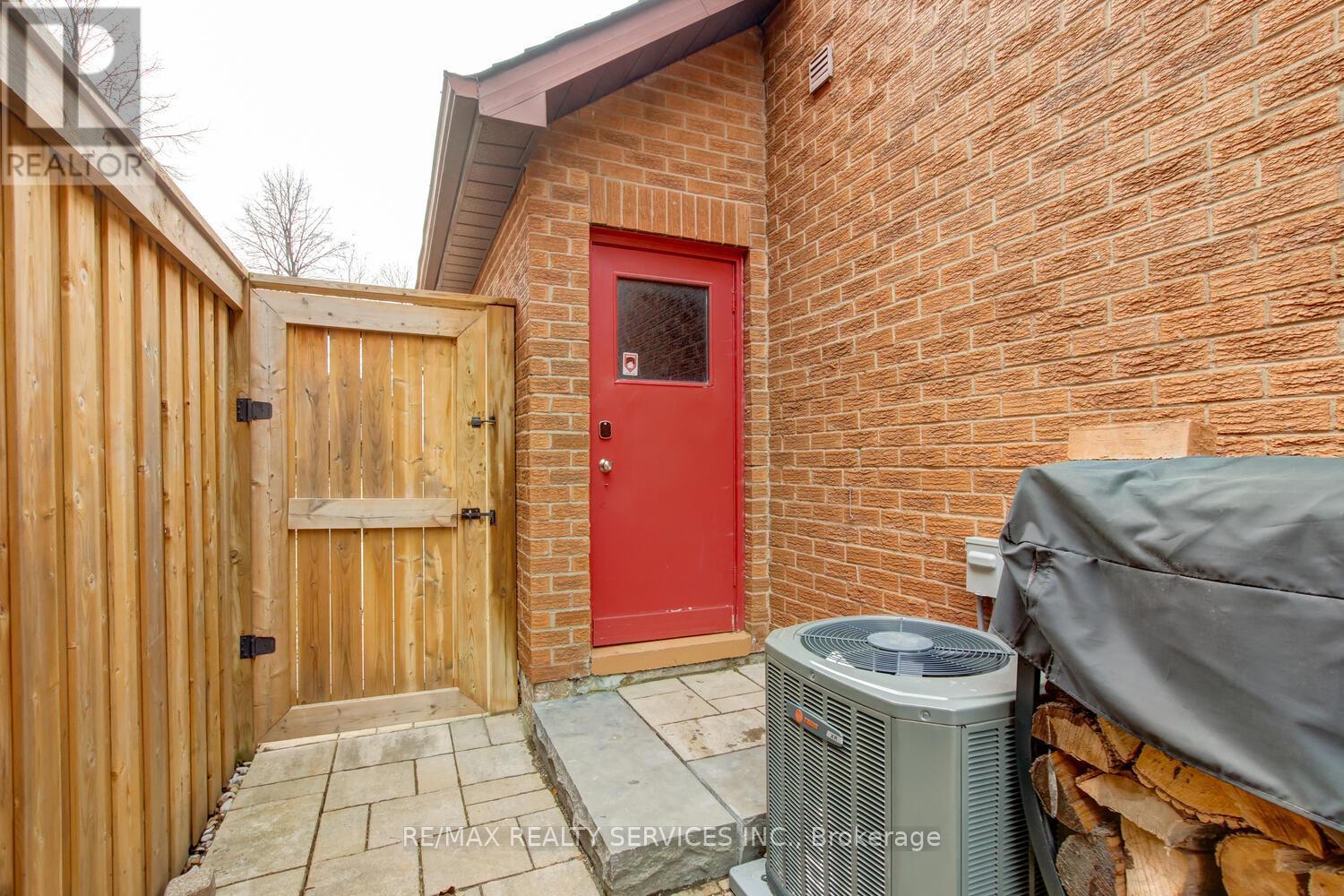 28 Chickadee Crescent, Brampton, ON - Outdoor With Exterior