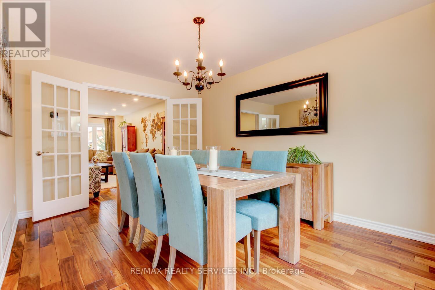 28 Chickadee Crescent, Brampton, ON - Indoor Photo Showing Dining Room