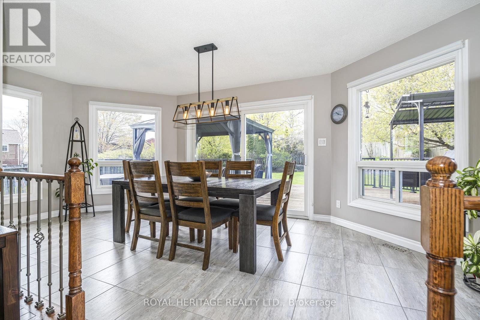 View 3 - 525 Sundown Crescent, Pickering, ON - Indoor Photo Showing Dining Room
