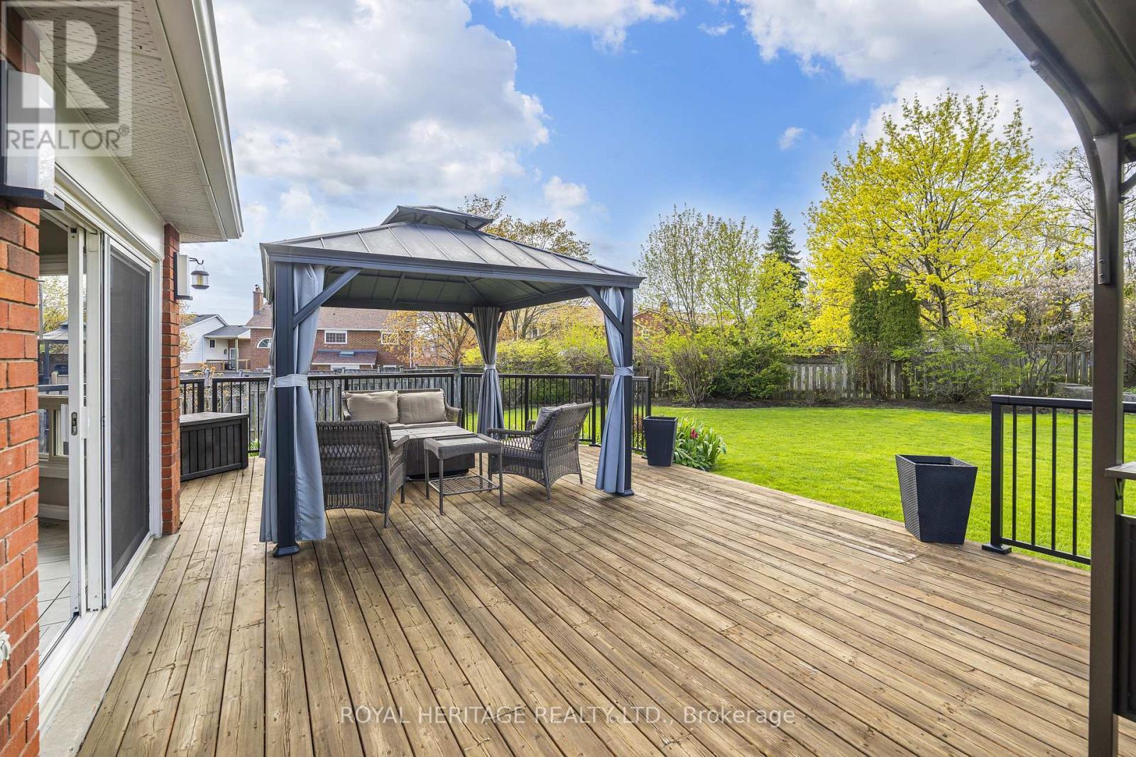 525 Sundown Crescent, Pickering, ON - Outdoor With Deck Patio Veranda