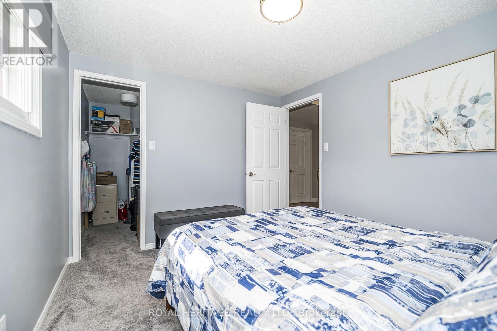 View 2 - 525 Sundown Crescent, Pickering, ON - Indoor Photo Showing Bedroom
